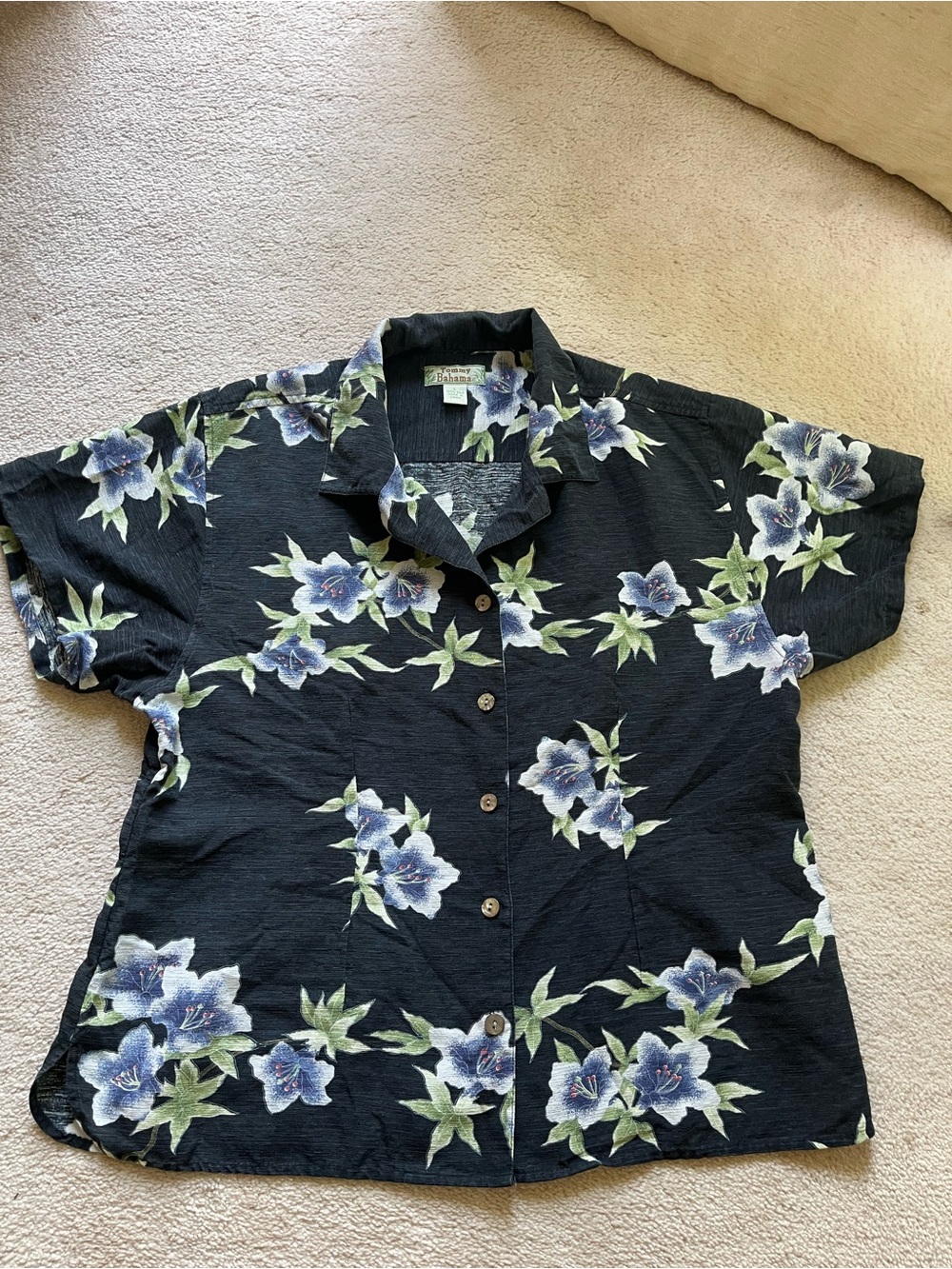Tommy Bahama silk women Large